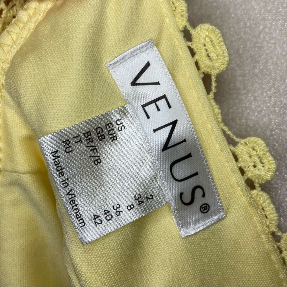 Yellow maxi dress with lace detail - Picture 4 of 7